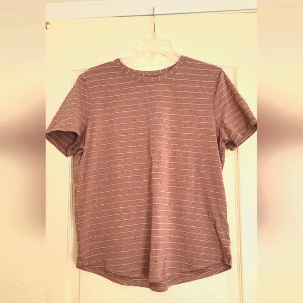 Lululemon short sleeve shirt